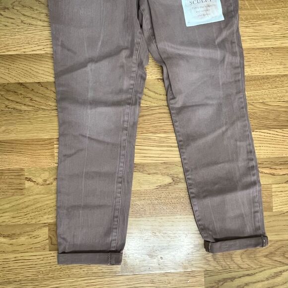 NWT Jessica Simpson Crop Style Jeans - Picture 2 of 11